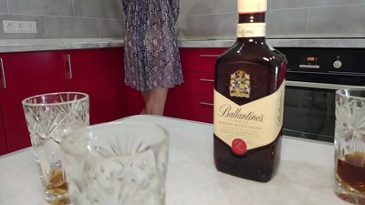 Ucansi nomyeni wakhe